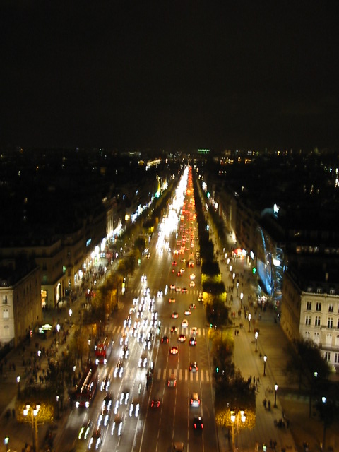 auuuuuuuuuu Champs Elysee …