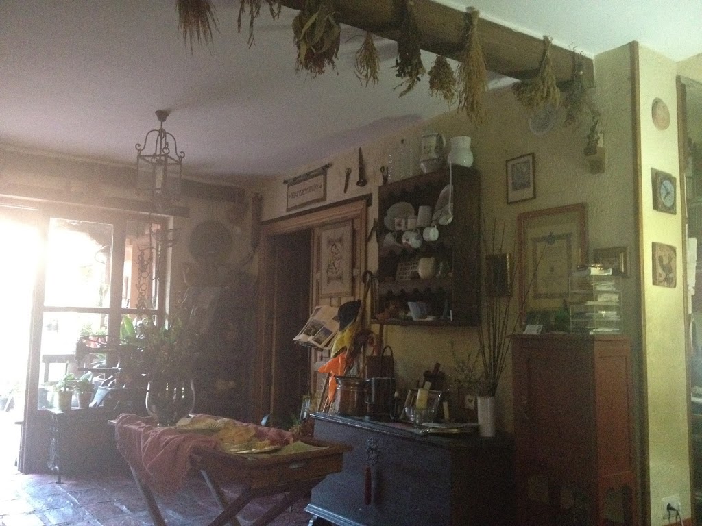 Mansilla de las Mulas & an authentic albergueria